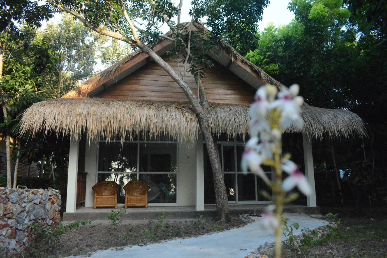 Heaven On The Planet Hotel Ekas Esterno foto